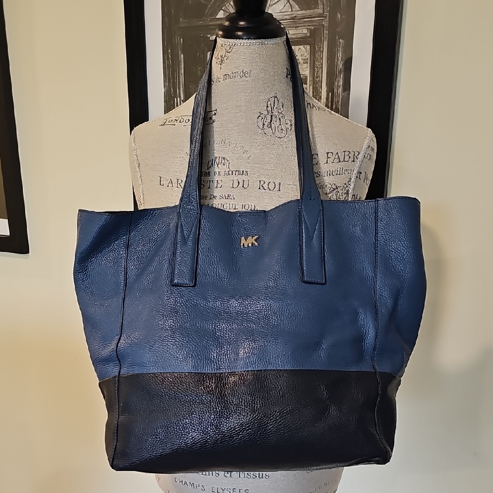 Michael Kors blue tote